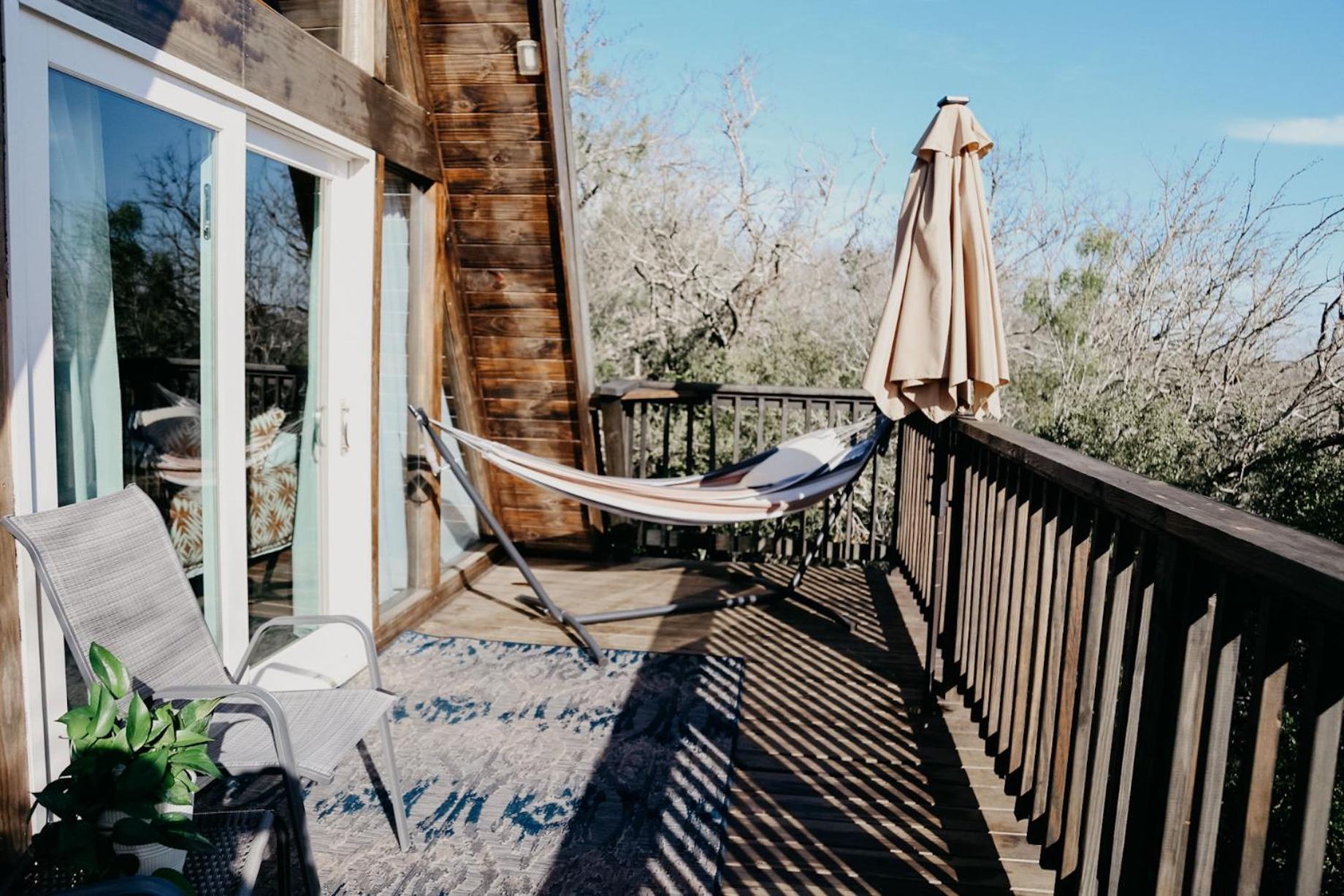 The Maverick: A-Frame W/ Hammock And Tree Top View New Braunfels Dış mekan fotoğraf